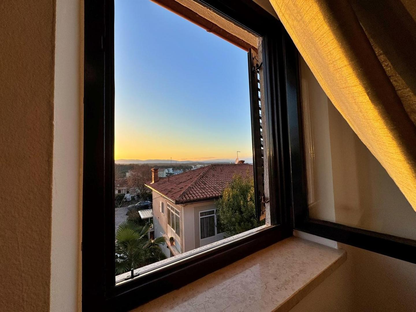 Apartments Katarina Malinska Buitenkant foto