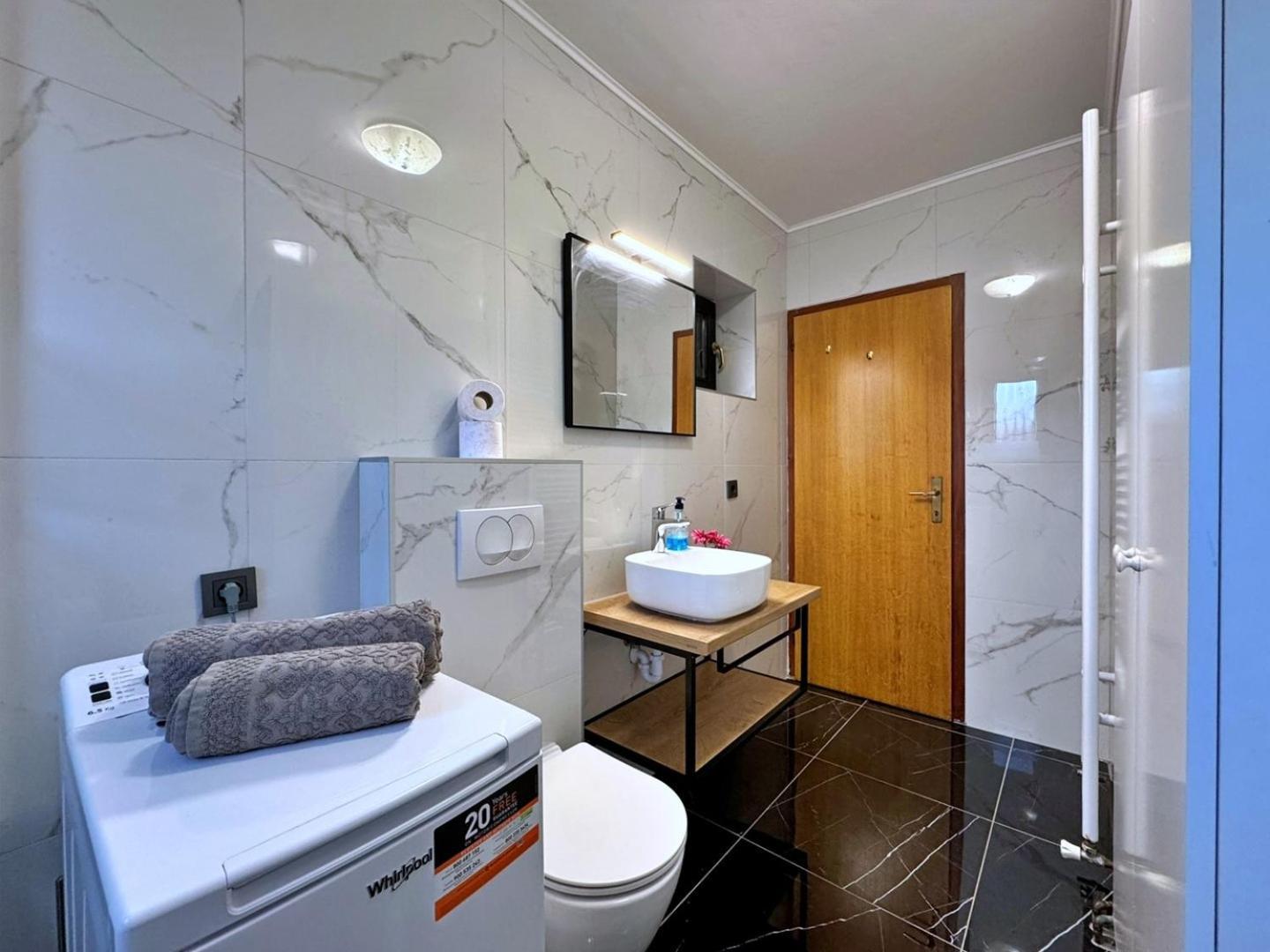 Apartments Katarina Malinska Buitenkant foto