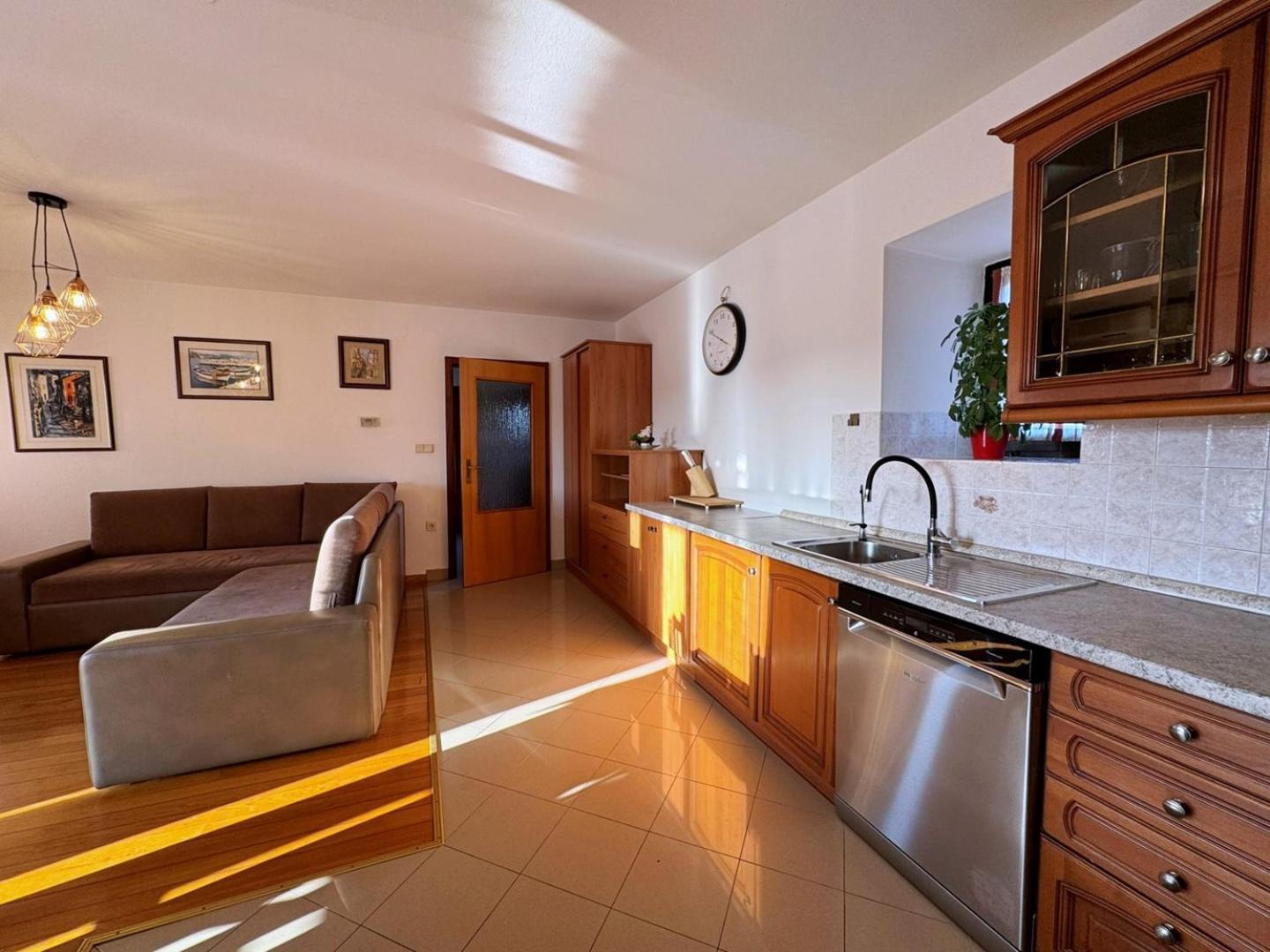 Apartments Katarina Malinska Buitenkant foto