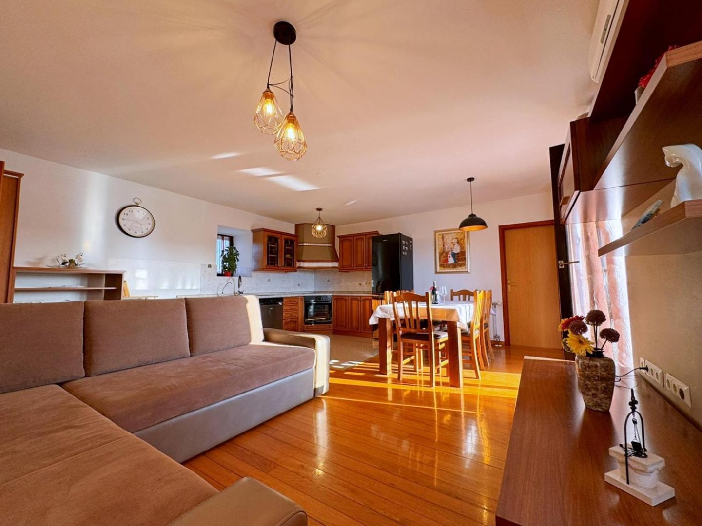 Apartments Katarina Malinska Buitenkant foto