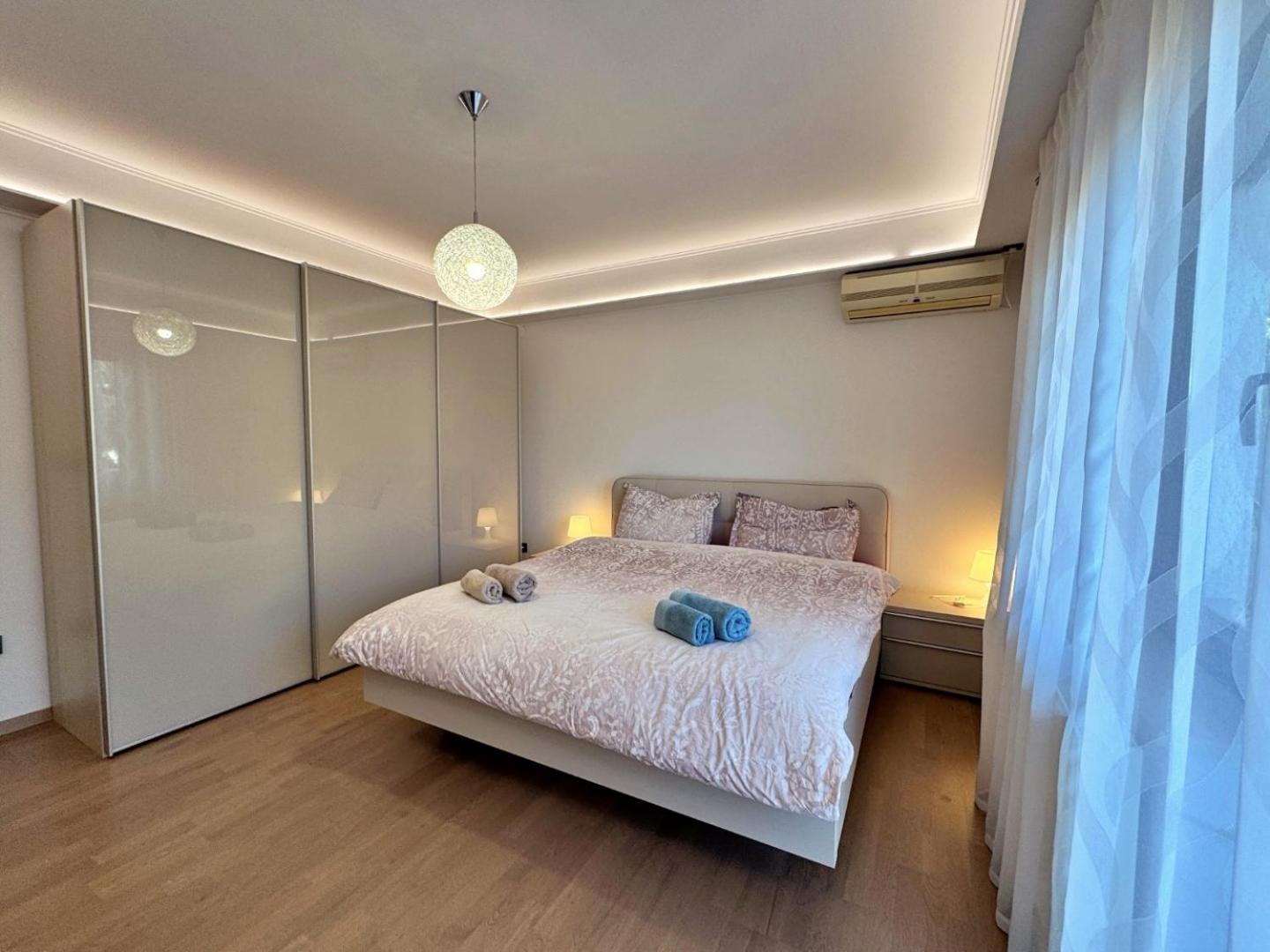 Apartments Katarina Malinska Buitenkant foto