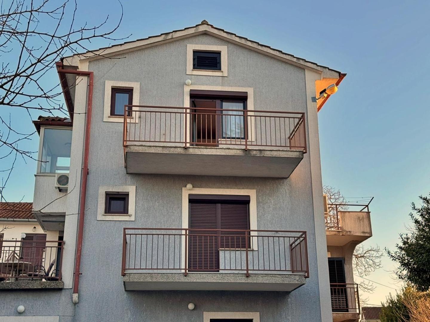 Apartments Katarina Malinska Buitenkant foto